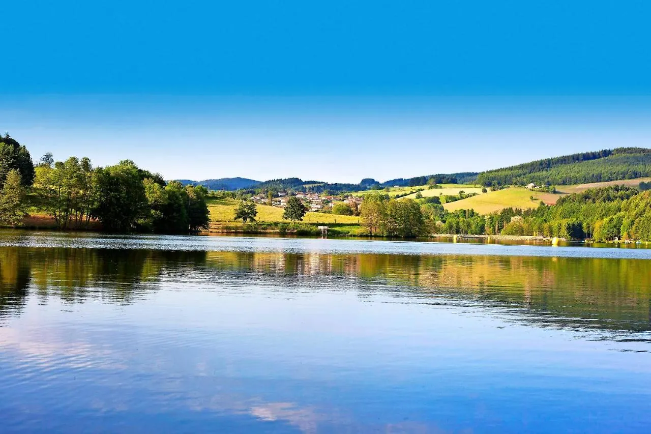 Camping Le Lac Des Sapins Cublize