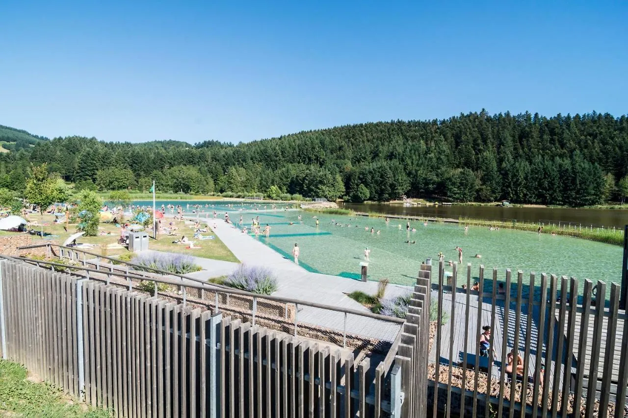 Camping Le Lac Des Sapins Cublize France