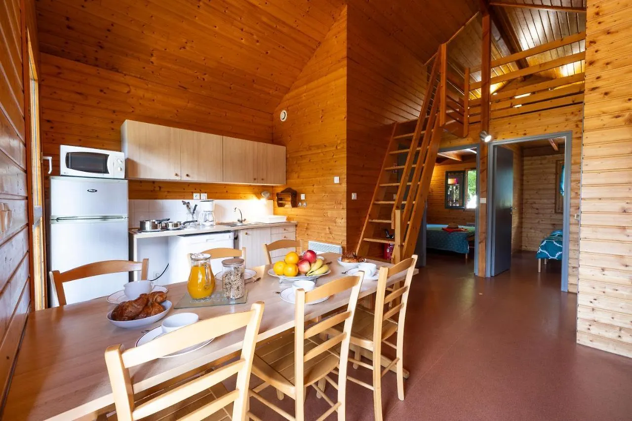 Camping Le Lac Des Sapins Cublize Campsite